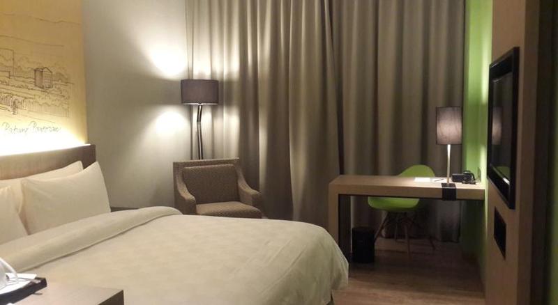 Imagen de la habitación del Hotel AONE Hotel. Foto 5