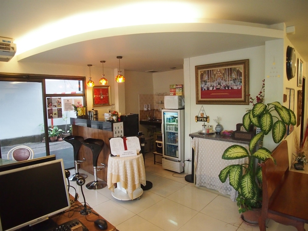 Imagen del bar/restaurante del Hotel A-One Inn. Foto 3