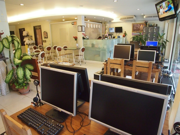 Imagen de los interiores del Hotel A-One Inn. Foto 14