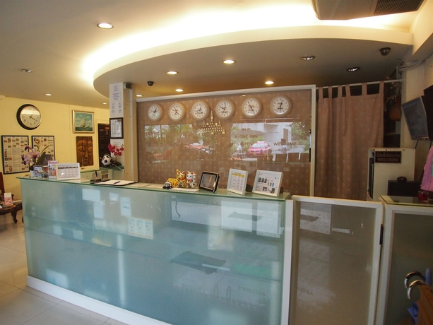 Imagen de los interiores del Hotel A-One Inn. Foto 15