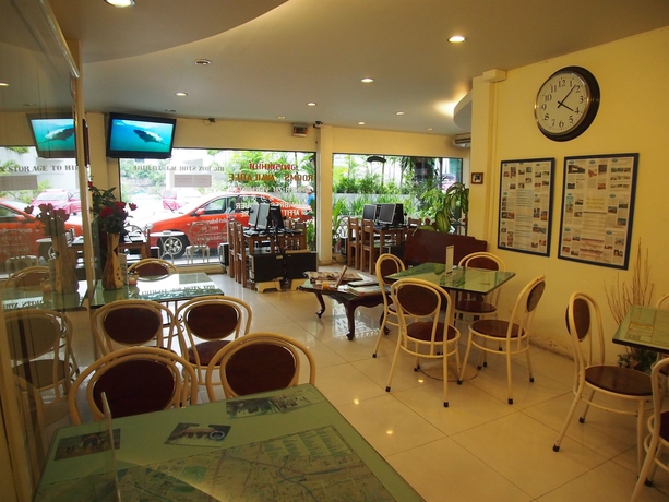 Imagen del bar/restaurante del Hotel A-One Inn. Foto 4
