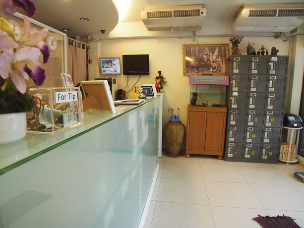 Imagen de los interiores del Hotel A-One Inn. Foto 16