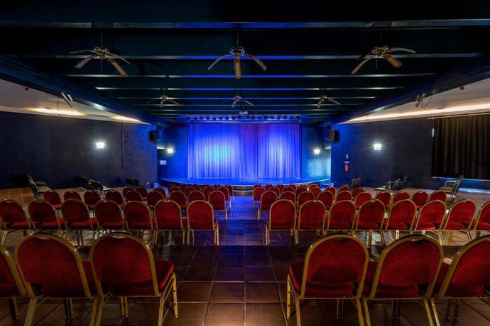 Imagen general del Hotel AP ADRIANA BEACH RESORT. Foto 2