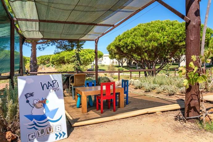 Imagen general del Hotel AP ADRIANA BEACH RESORT. Foto 9