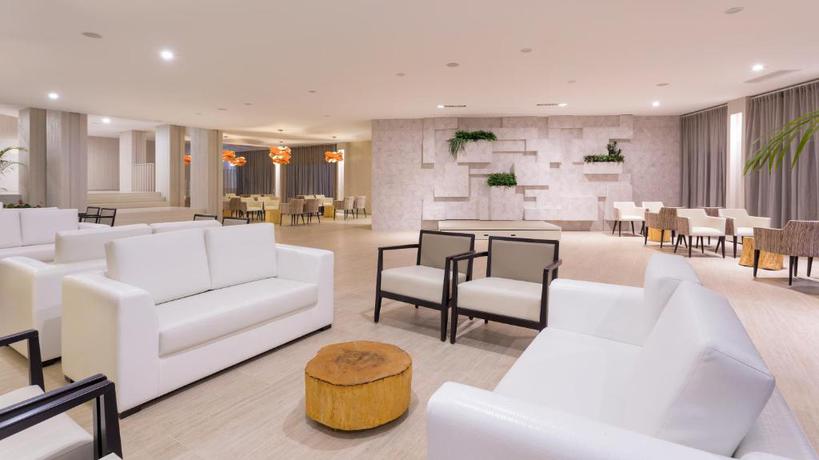 Imagen general del Hotel AP ADRIANA BEACH RESORT. Foto 16