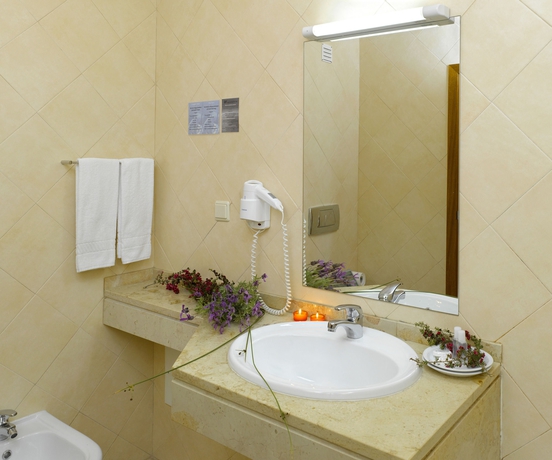 Imagen de la habitación del Hotel AP Cabanas Beach and Nature. Foto 3