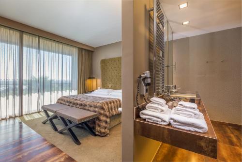 Imagen general del Hotel AP Lago Montargil Conference & Spa. Foto 9