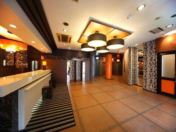 Imagen de los interiores del Hotel APA Hotel Aomori-Eki Kencho-Dori. Foto 9