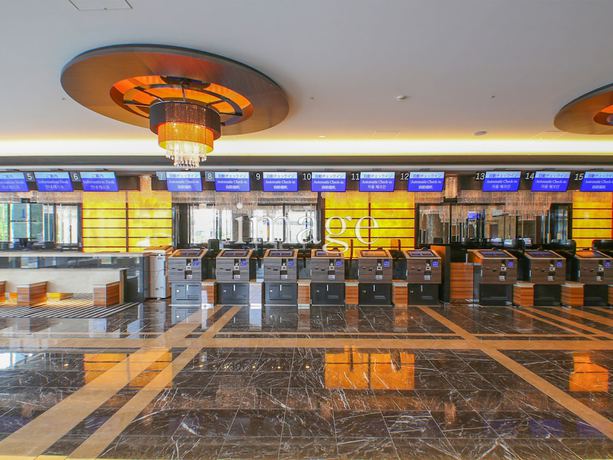 Imagen de los interiores del Hotel APA and Resort Osaka Umeda Eki Tower. Foto 7