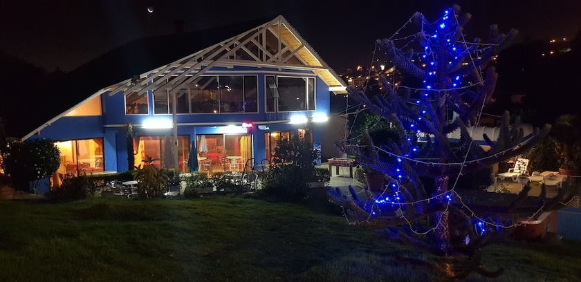 Imagen de los exteriores del Hotel APART HOTEL COSTA RE&Ntilde;ACA. Foto 11