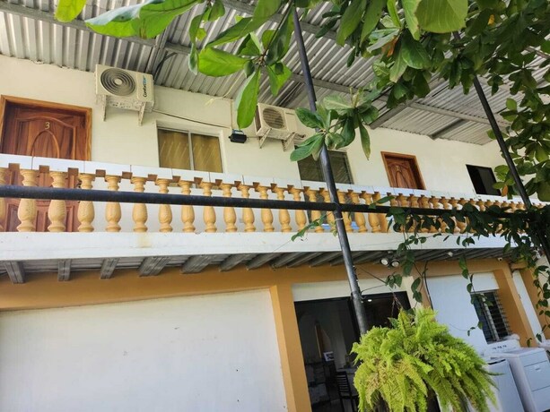 Imagen general del Hotel APARTA HOTEL PALMEROLA. Foto 8