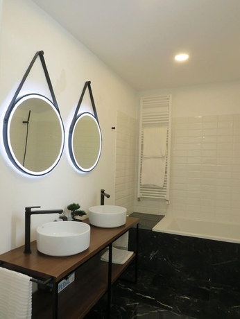 Imagen de la habitación del Hotel APARTAMENTOS ARMANYA 3. Foto 3