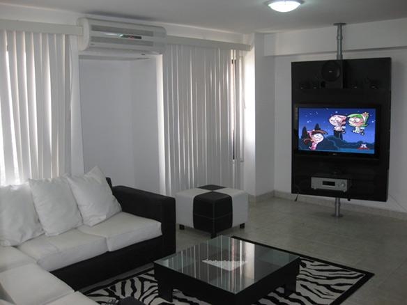 Imagen general del Hotel APARTAMENTOS EXECUTIVE FLATS. Foto 2