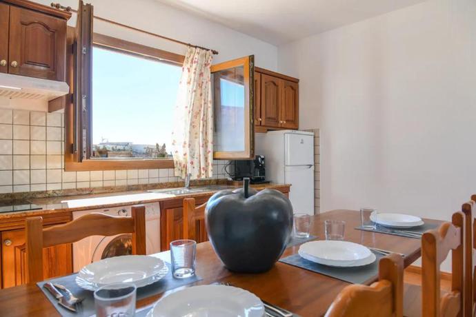 Imagen de la habitación del Hotel APARTAMENTOS FLOR. Foto 10