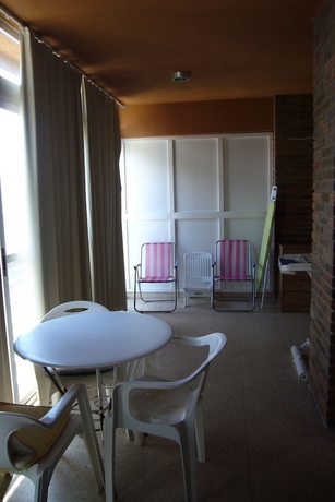 Imagen de la habitación del Hotel APARTAMENTOS PRINCIPADO MEDITERRANEO. Foto 9