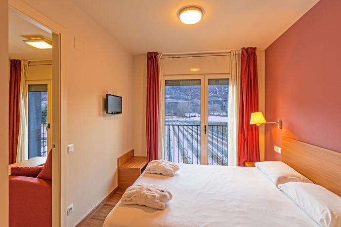 Imagen de la habitación del Hotel APARTAMENTOS TRAINERA. Foto 9