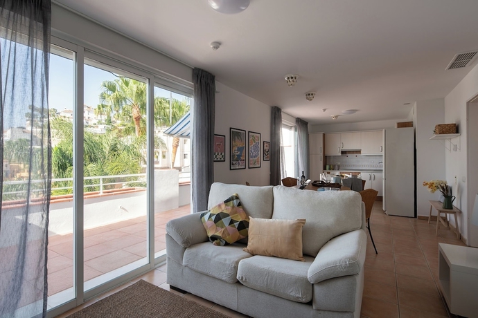 Imagen de la habitación del Hotel APARTAMENTOS TROPICALIA ALMU&Ntilde;ECAR. Foto 6