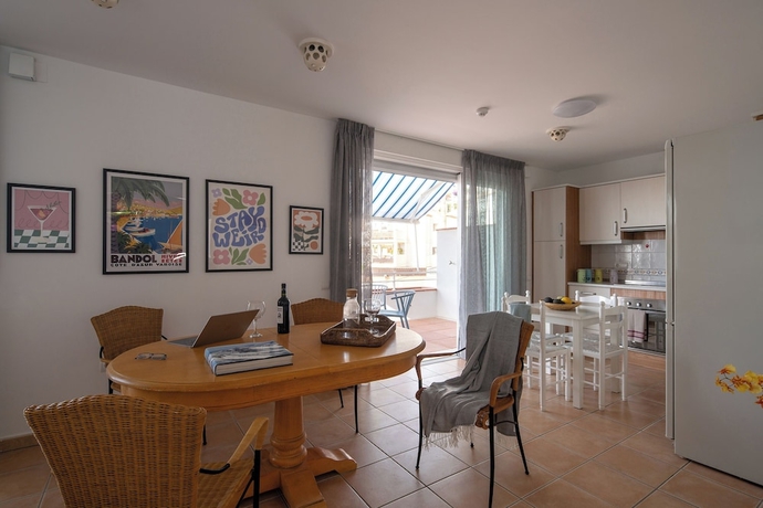 Imagen de la habitación del Hotel APARTAMENTOS TROPICALIA ALMU&Ntilde;ECAR. Foto 7