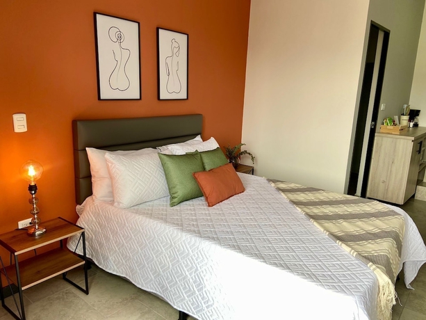 Imagen de la habitación del Hotel APARTAMENTOS VIRGINIA 34. Foto 9