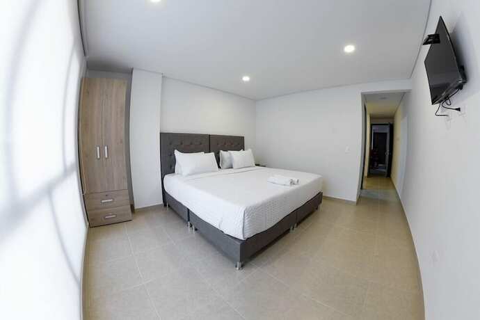 Imagen de la habitación del Hotel APARTASUITE PLAZA PREMIUM. Foto 16