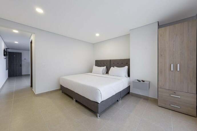 Imagen de la habitación del Hotel APARTASUITE PLAZA PREMIUM. Foto 17