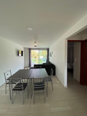Imagen de la habitación del Hotel APARTASUITES RAMASA. Foto 12