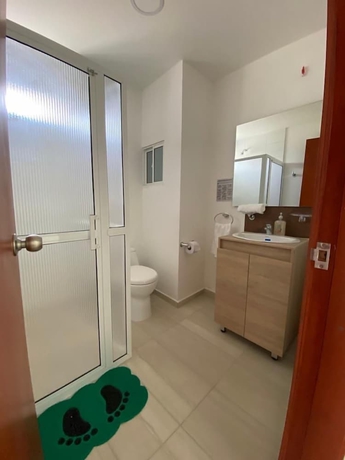 Imagen de la habitación del Hotel APARTASUITES RAMASA. Foto 15
