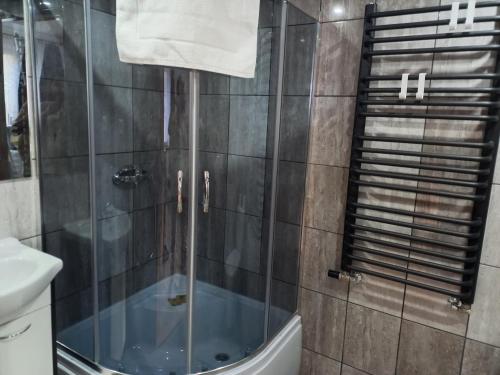 Imagen general del Hotel APARTHOTEL Apartamenty KORONA noclegi przy Termach Cieplickich 10proc rabatu do TERM Jelenia G&oacute;ra Ci. Foto 7