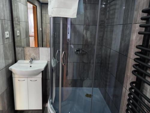Imagen general del Hotel APARTHOTEL Apartamenty KORONA noclegi przy Termach Cieplickich 10proc rabatu do TERM Jelenia G&oacute;ra Ci. Foto 8