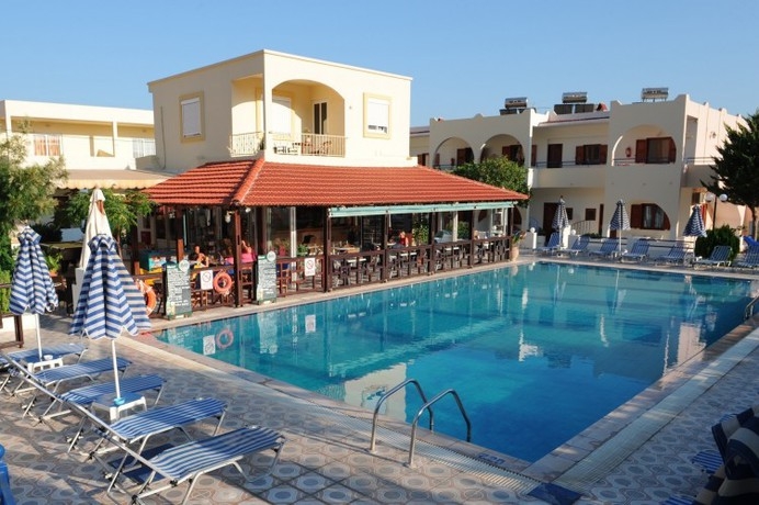 Imagen de los exteriores del Hotel APARTHOTEL CHRYSANTHI. Foto 5