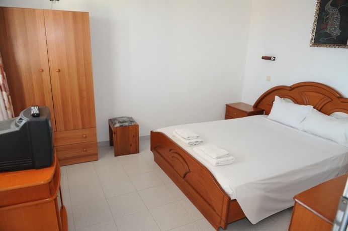Imagen de la habitación del Hotel APARTHOTEL CHRYSANTHI. Foto 4