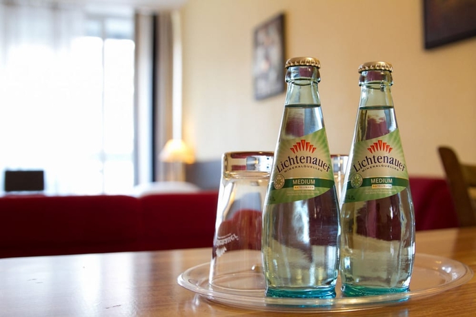 Imagen de la habitación del Hotel APARTHOTEL VEGA. Foto 6