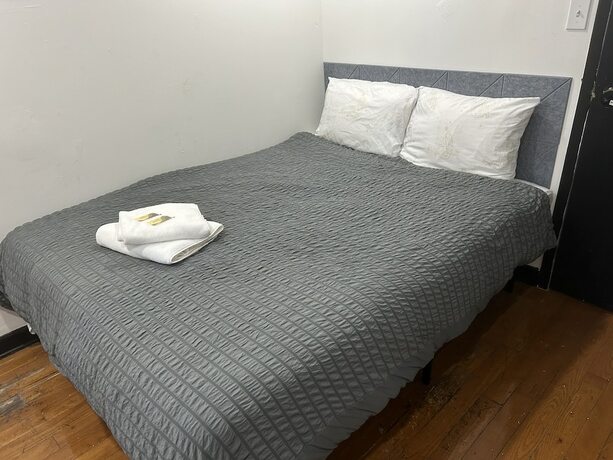 Imagen de la habitación del Hotel APD. Foto 18