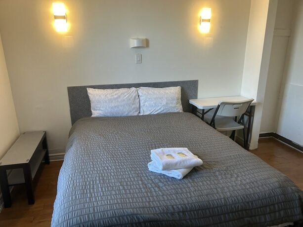 Imagen de la habitación del Hotel APD. Foto 20