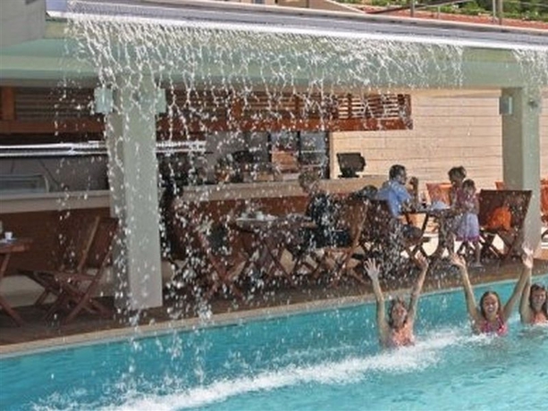 Imagen general del Hotel APPARTAMENTS NOVI RESORT. Foto 11