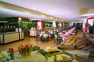 Imagen del bar/restaurante del Hotel AQI Pegasos Club, AVSALLAR. Foto 7
