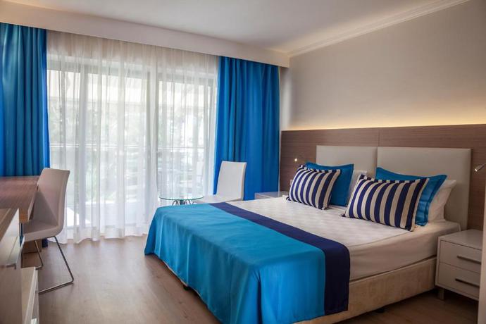 Imagen general del Hotel AQI Pegasos World. Foto 10