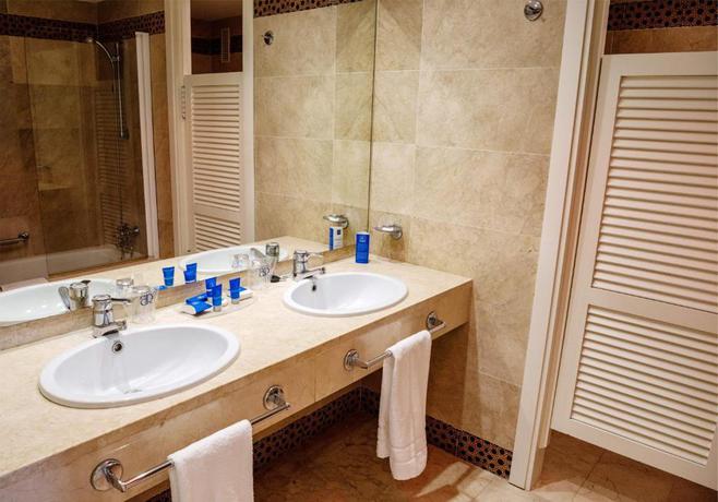 Imagen de la habitación del Hotel AR Almerimar. Foto 9
