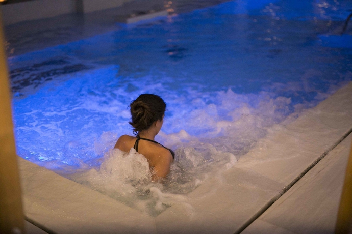 Imagen de la piscina del Hotel AR Golf Almerimar. Foto 15