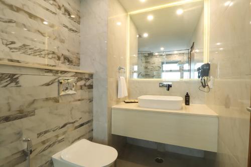 Imagen general del Hotel AR Suites KLJ Square. Foto 3