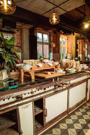 Imagen del bar/restaurante del Hotel ARCHE Dw&oacute;r Uphagena Gdańsk. Foto 1