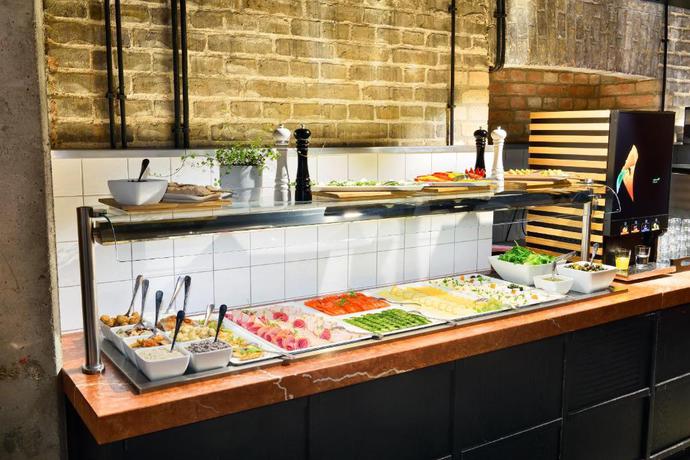 Imagen del bar/restaurante del Hotel ARCHE Dw&oacute;r Uphagena Gdańsk. Foto 4