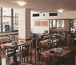 Imagen general del Hotel ARENALES HOTEL. Foto 2