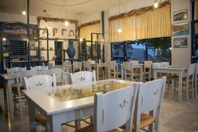 Imagen del bar/restaurante del Hotel ARGO, Agii Apostoli. Foto 4