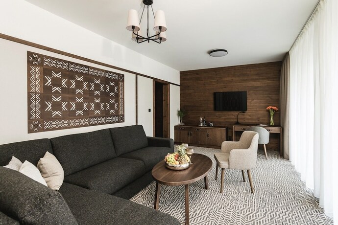 Imagen de la habitación del Hotel ARIETES MARMONT RESORT. Foto 19