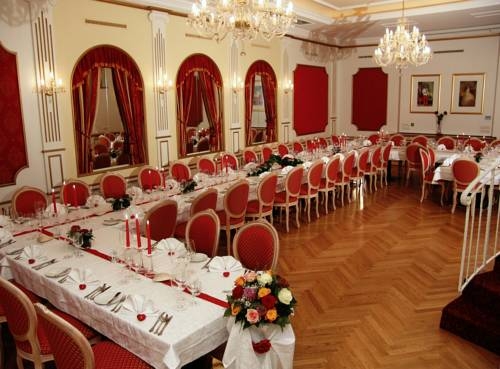 Imagen general del Hotel ARLENBURG HOTEL. Foto 14