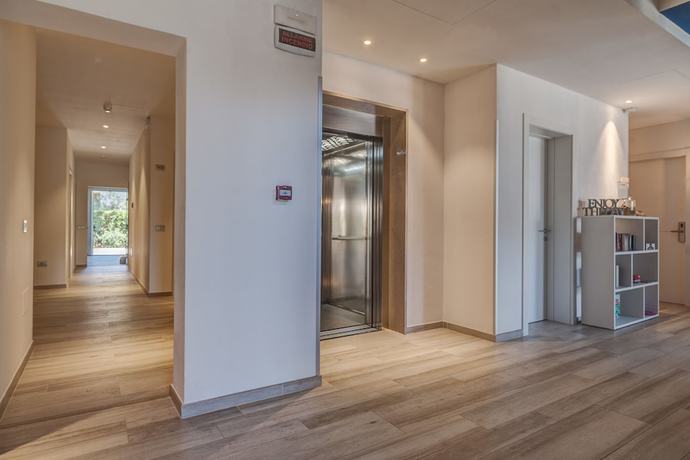 Imagen de los interiores del Hotel ARLI Hideaway Punta Ala. Foto 16