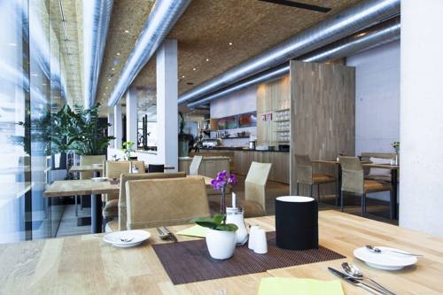 Imagen general del Hotel ARLMONT. Foto 4