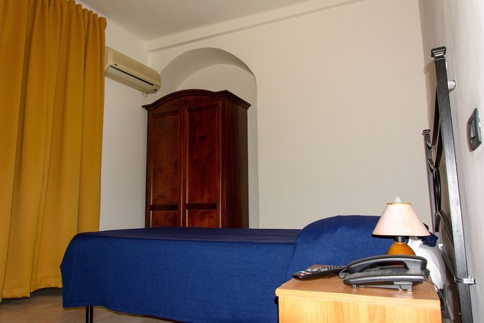 Imagen de la habitación del Hotel ARMONIA, Génova. Foto 9