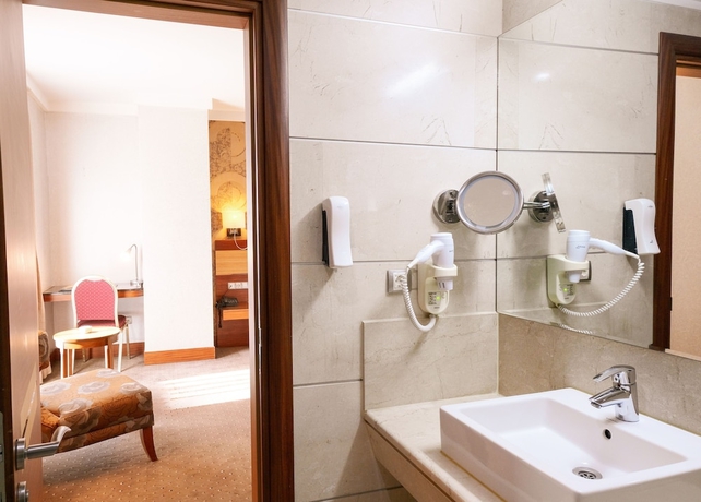 Imagen de la habitación del Hotel ARMİS HOTEL. Foto 14